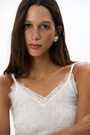 Топ с кружевом