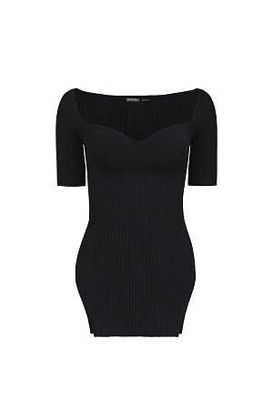 черный Трикотажный удлиненный топ из вискозы. Модель с вывязанным декольте и короткими рукавами.