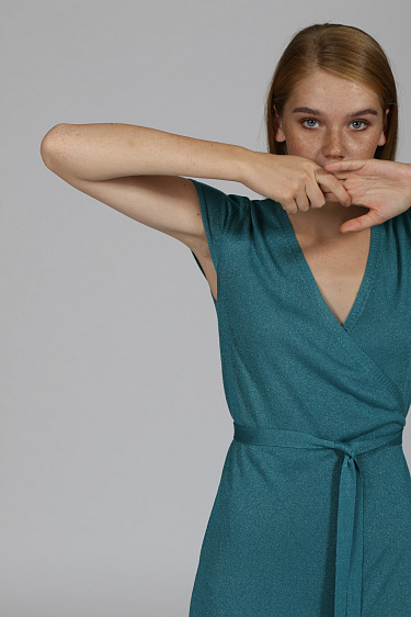 Платье миди на запах