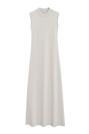 Трикотажное платье с воротником-стойкой