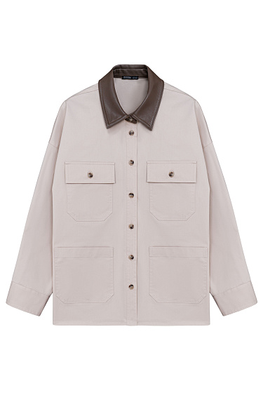 Куртка с накладными карманами