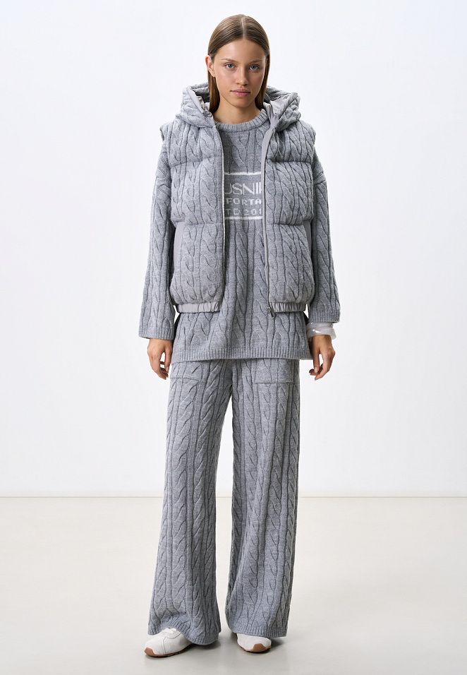 Стеганый жилет на пуху