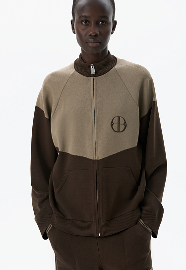 Спортивный бомбер из вискозы