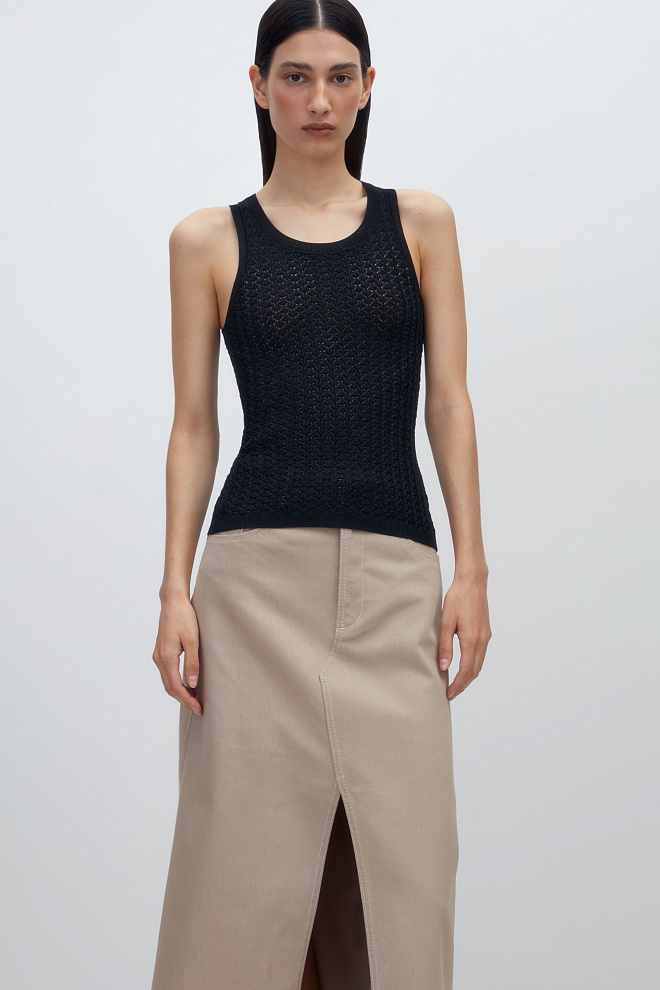 Трикотажный топ с ажурным рисунком