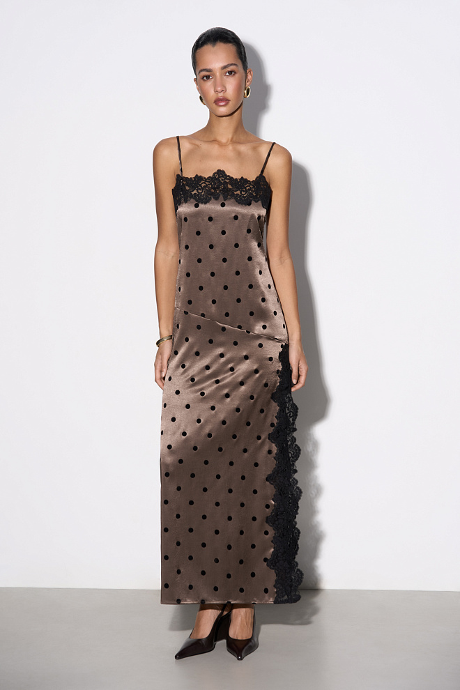 Атласное платье-комбинация в горох