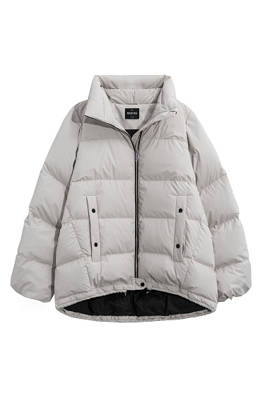 Объемный пуховик с капюшоном