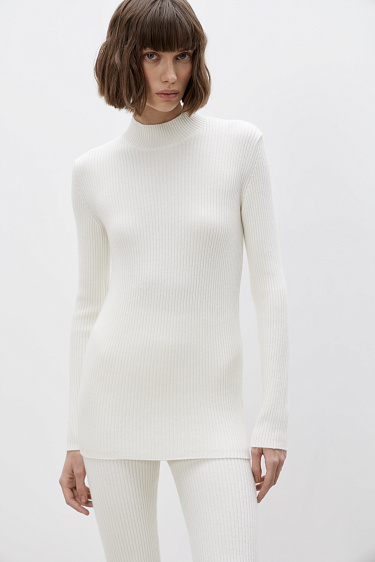 Водолазка с воротником-стойкой