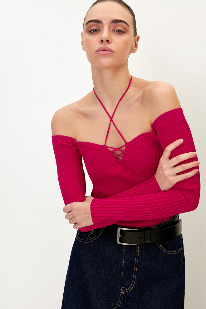 Топ со шнуровкой на груди 