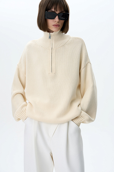 Джемпер с воротником-стойкой
