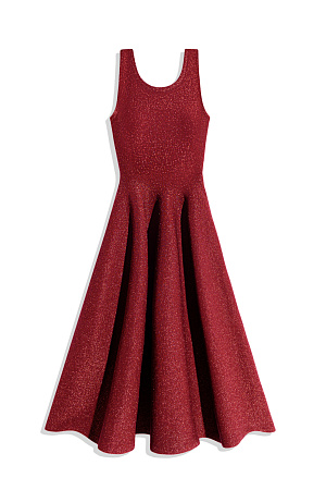 красный Трикотажное платье длины миди с люрексом. Модель по фигуре с юбкой, расклешенной от талии, без рукавов, на широких бретельках.