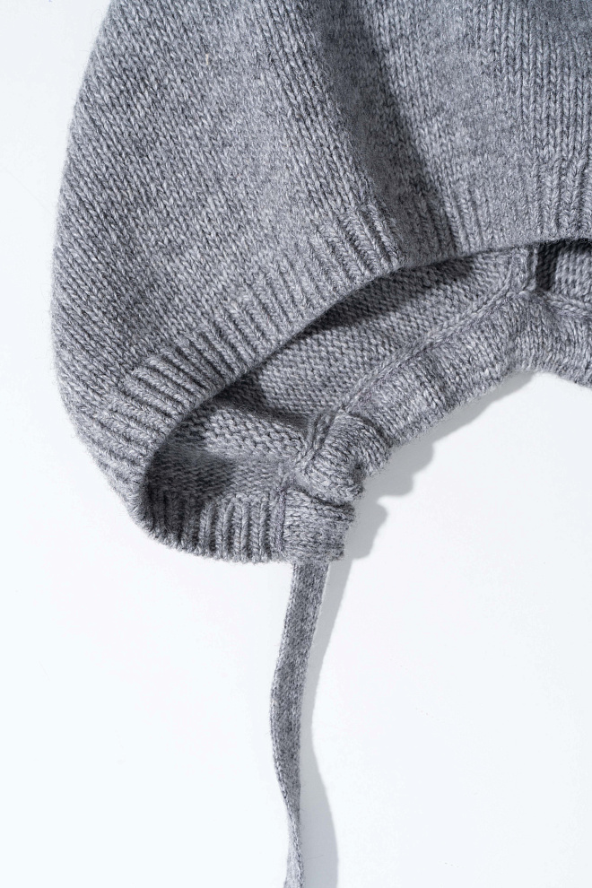 Шапка-чепчик с завязками