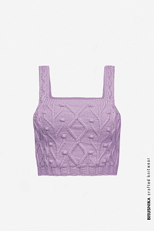 сиреневый Фактурный хлопковый кроп-топ на широких лямках сочетается как с брюками, так и с юбками.