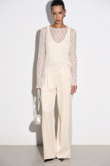 Кружевной лонгслив с пайетками