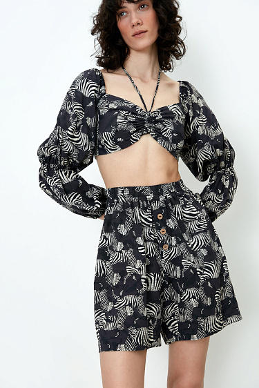 Короткий топ из 100% вискозы