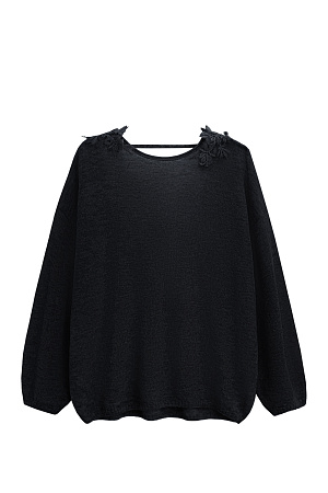 черный Трикотажный полупрозрачный джемпер из шерсти мериноса экстрафайн и альпака экстрафайн. Модель свободного силуэта со спущенной линией плеча и V-образным вырезом на спинке, декорированным кружевом.