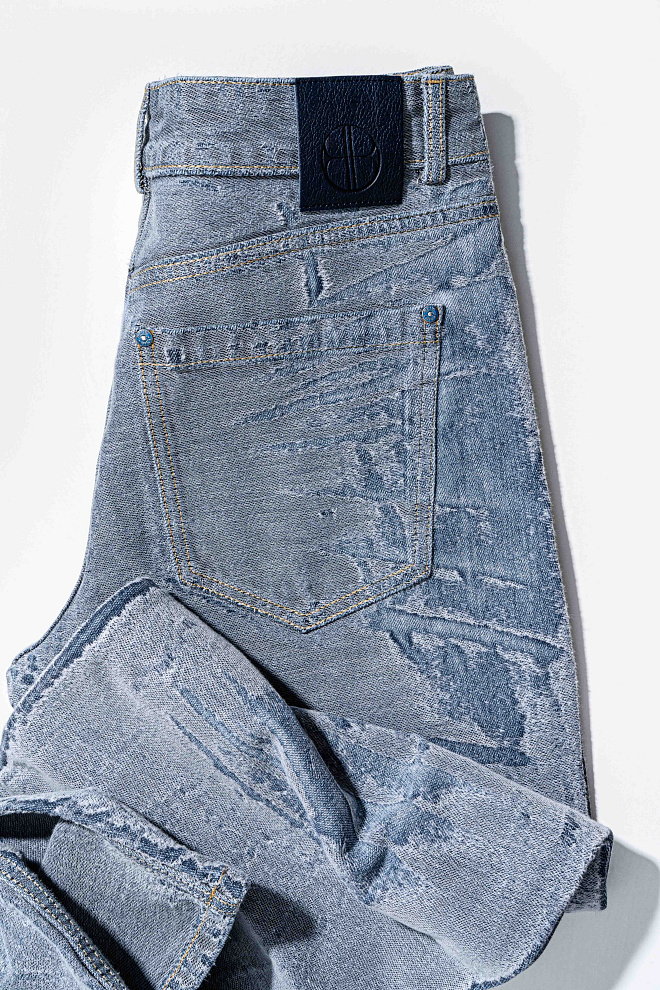Джинсы в стиле гранж