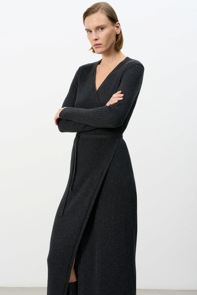Трикотажное платье из шерсти и кашемира