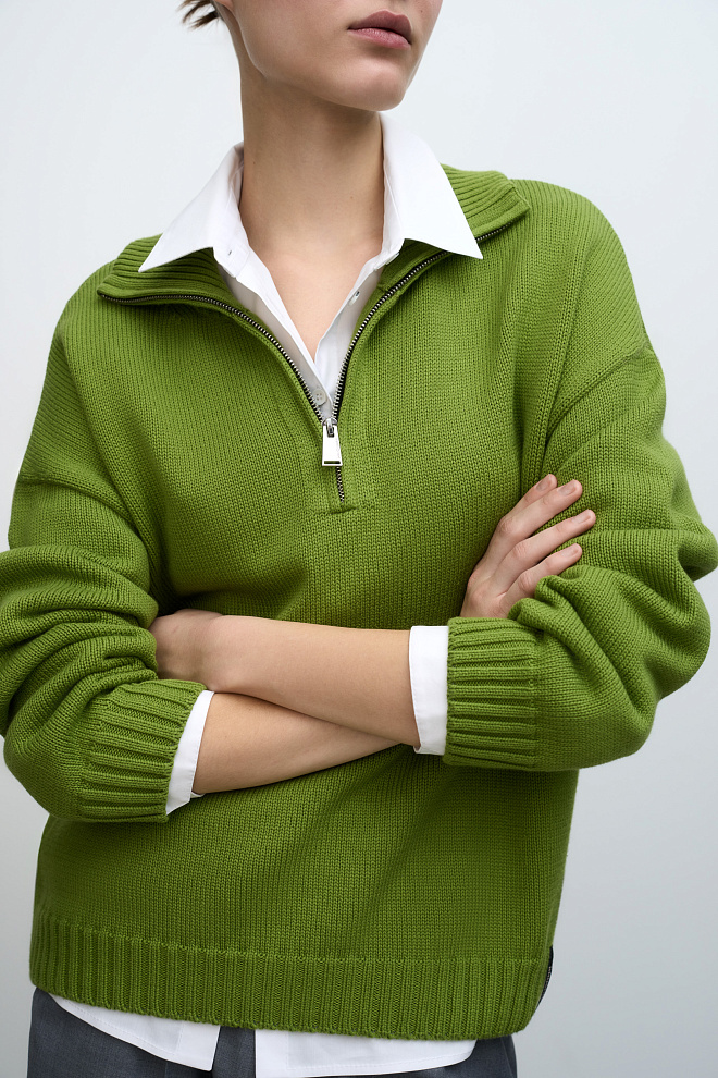 Джемпер с воротником-стойкой
