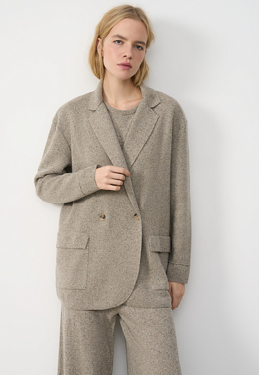 Трикотажный двубортный жакет