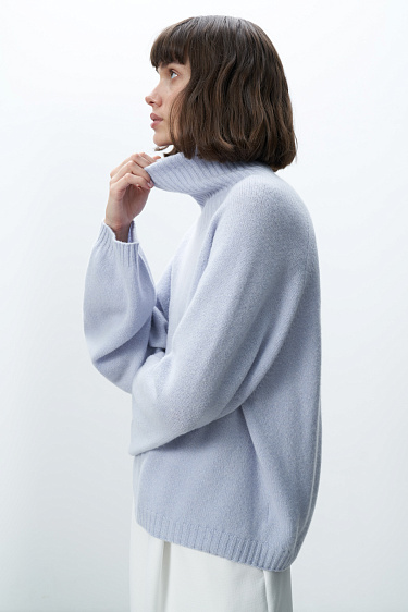 Джемпер с сердечком на спине