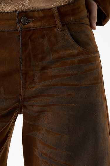 Джинсы с эффектом велюра