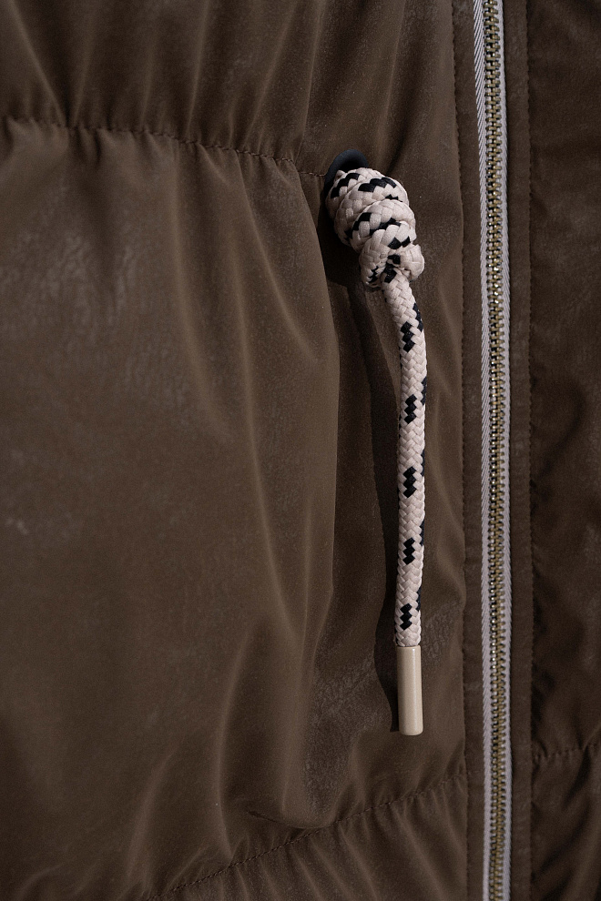 Объемный пуховик с эффектом замши