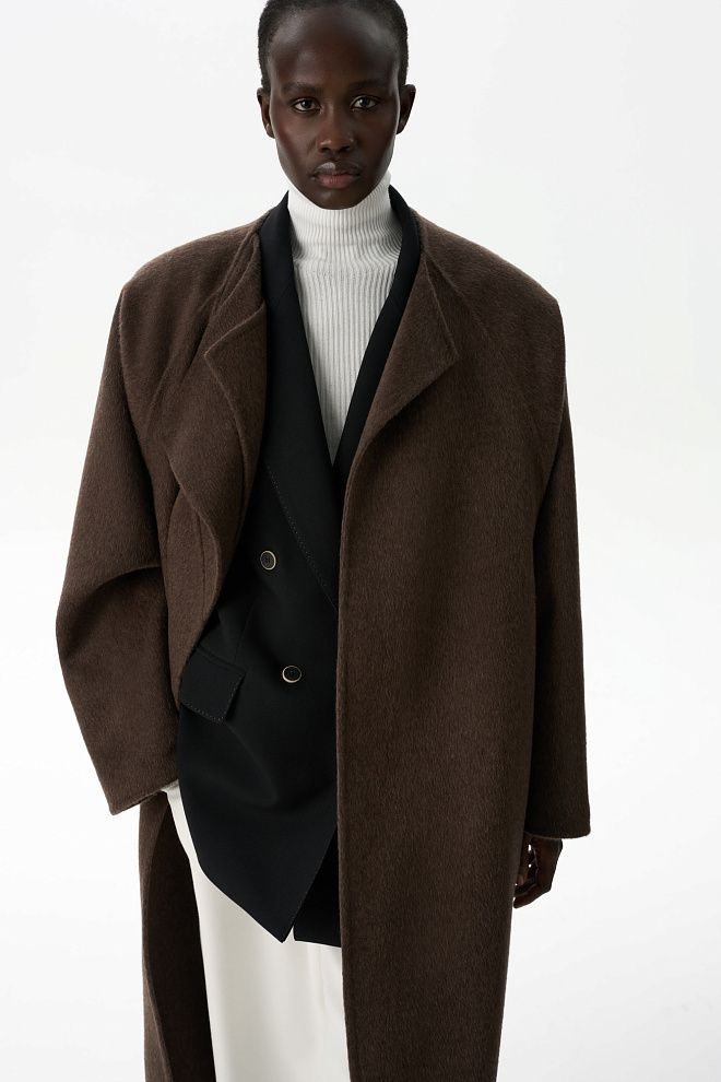 Шерстяное пальто с одним лацканом 