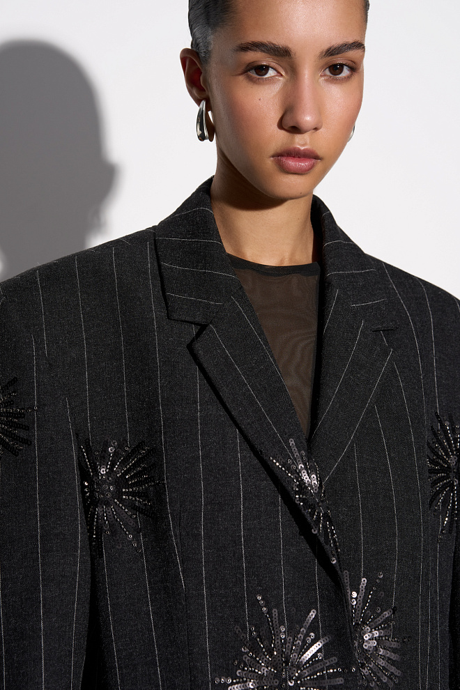 Жакет с пайетками