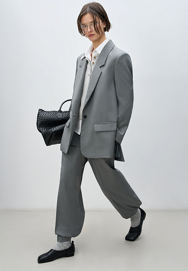 Классический жакет с разрезами по бокам