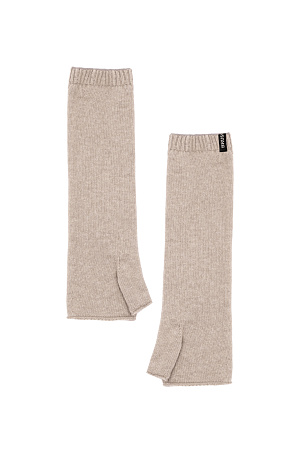 бежевый Трикотажные митенки из шерсти с добавлением кашемира. Модель с валиком по краю, эластичной резинкой в рубчик и брендированной биркой. 