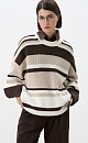 Трикотажный джемпер из шерсти в полоску. Модель свободного силуэта, со спущенной линией плеч, длинными рукавами и круглым вырезом горловины. Изделие декорировано пришивным логотипом бренда.