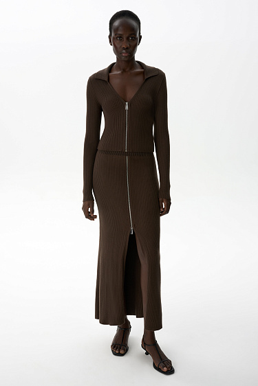 Юбка миди с разрезом спереди