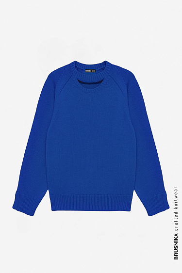 Джемпер с акцентным вырезом