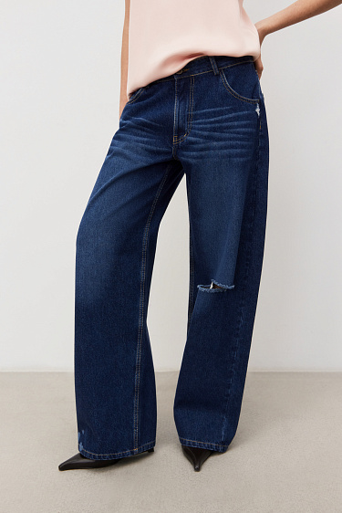 Прямые джинсы с принтом в виде сердечек