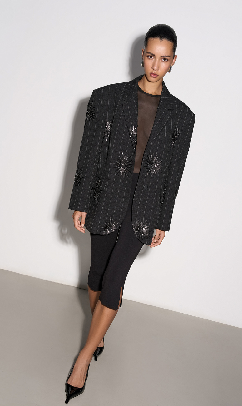 BRUSNIKA. Образ 49 из коллекции night collection