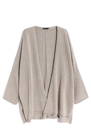 бежевый Трикотажный кардиган с люрексом. Модель свободного кроя, с длинными широкими рукавами и спущенной линией плеч. Без застежки.