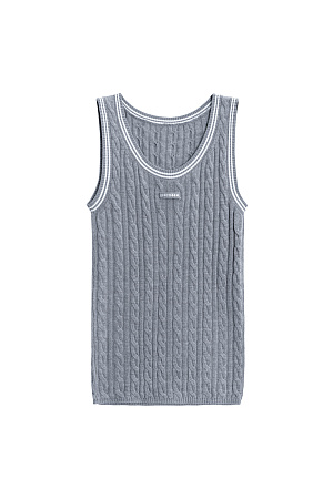 серый Трикотажная майка из шерсти. Модель свободного силуэта, без рукавов, на широких лямках, с круглым вырезом горловины и глубокой проймой. Изделие выполнено объемной вязкой косами и декорировано контрастным лампасом и логотипом бренда на груди.<br />
