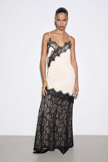 Юбка миди из кружева