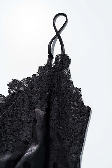 Атласный топ в горох