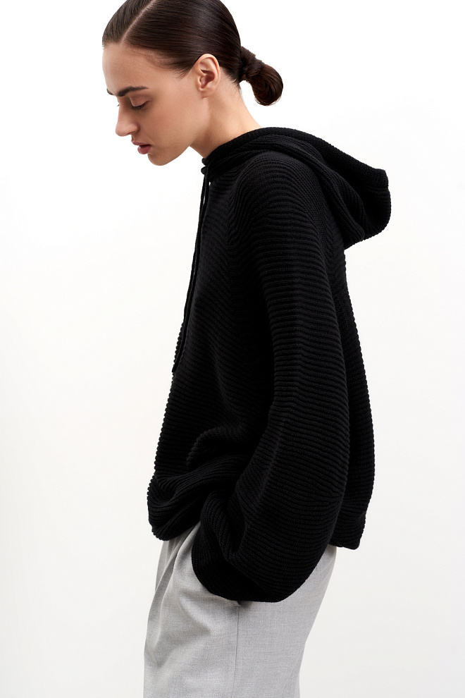 Худи из шерсти с капюшоном