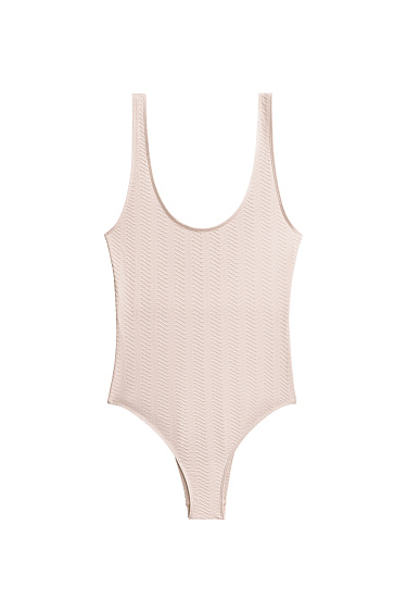 Купальник с U-образным вырезом