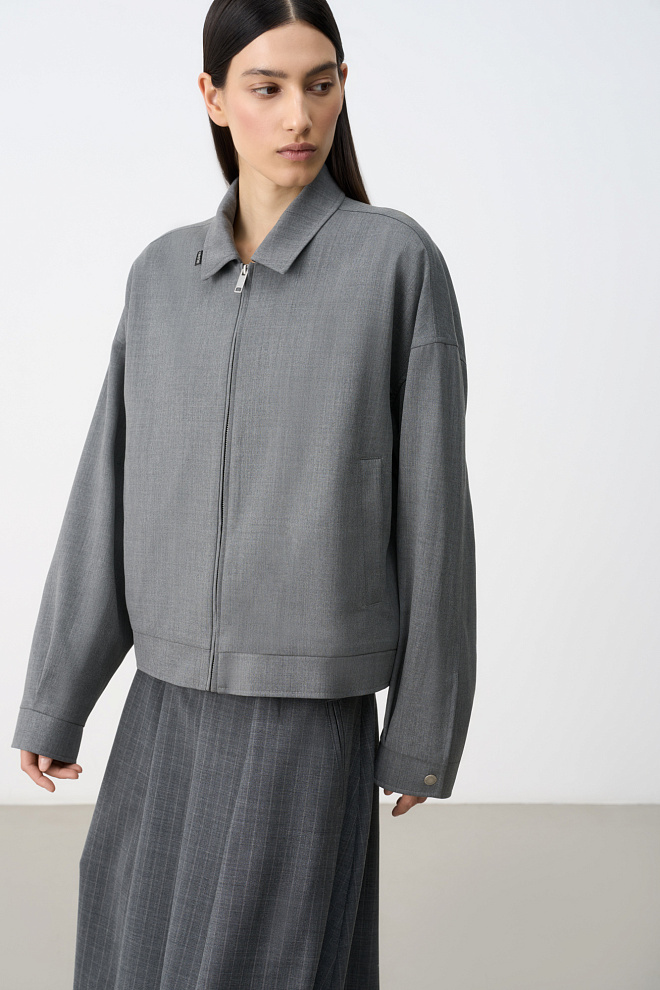 Вискозная куртка на молнии