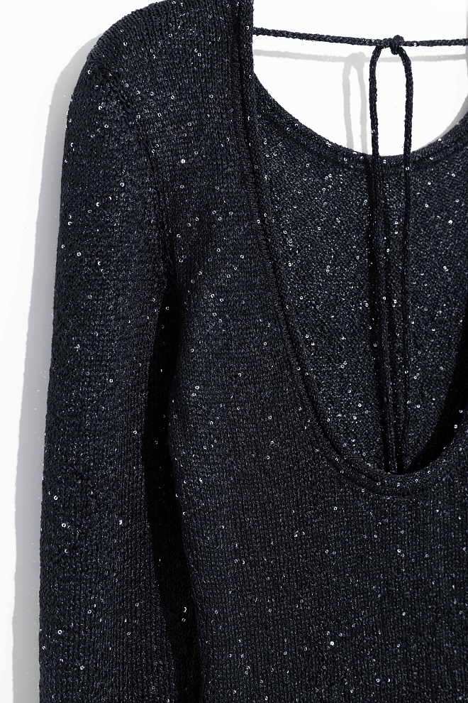 Платье мини с пайетками и открытой спиной