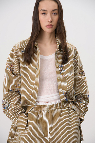 Рубашка, расшитая пайетками