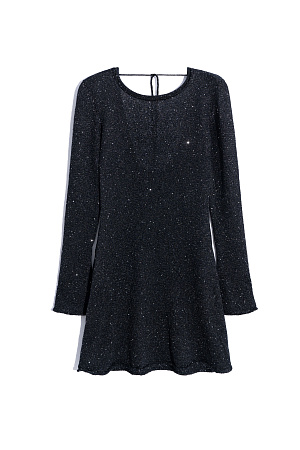 черный Трикотажное платье длины мини из хлопка с пайетками. Модель приталенного силуэта с длинными рукавами и открытой спиной. Манжеты рукавов и подол декорированы валиками.