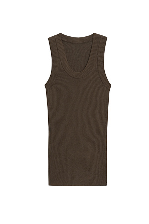 коричневый Трикотажный полупрозрачный топ из 100% хлопка. Модель приталенного силуэта, с глубокой проймой и круглым вырезом горловины. Изделие выполнено в рубчик.