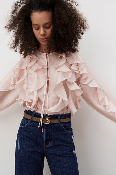 Блузка с объемными воланами