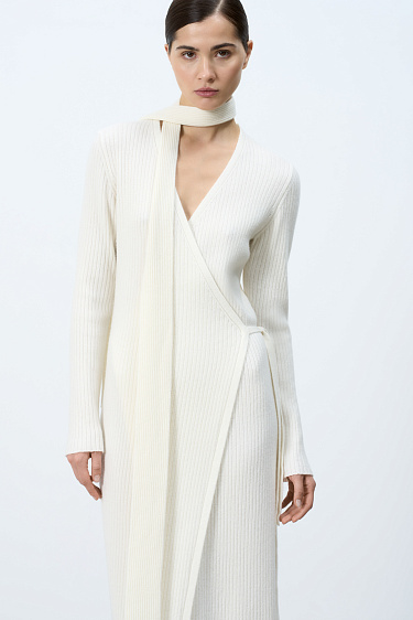 Трикотажное платье из шерсти и кашемира