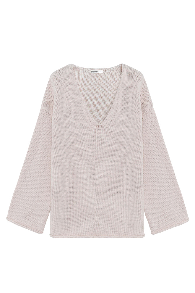 Джемпер с V-образным вырезом