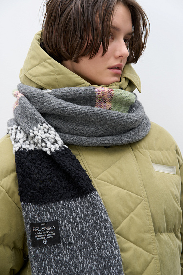 Шарф с длинной бахромой